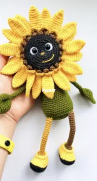 Cozy Puppet - Oksana Zibnitskaya - Sunflower