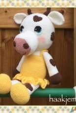 Haakjemee - Crochet Cow with Hearts - Free
