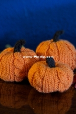 Cabled Pumpkins by Rebecca Oliver-Free