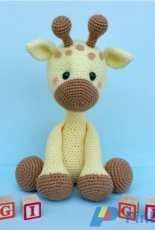 Pink Fox Stitches - Gigi the Giraffe  - Spanish - Translated