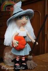 A cute Witch