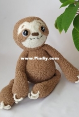 Crochet sloth Bo