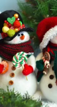 Crochet Pattern Guru - Julia Yu Ogol - Snowmen