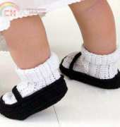 Coats & Clark WC2005 Mary Jane Baby Booties