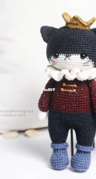 Designs by Huong Hoang - Petite Balcony - Toshicraft - Alexander - Hương Hoàng - Huong Chi - The King Cat