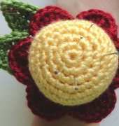 Crochet Spot - Rachel Choi - Flower Wrist Pin Cushion