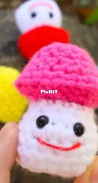 Stringy ding ding - Mini Mushroom - Free