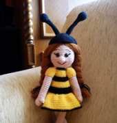 Bee girl amigurumi