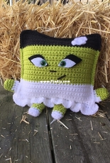 Once Upon A Hook Crochet - Victoria Stewart -  Frankensteins Bride Creepy Cuddler