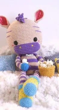 Com A Mô - Monique Moleiro - Panko a Zebra - Portuguese