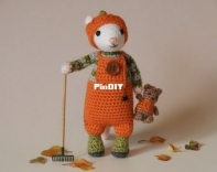 Pip the Autumn/Halloween Mouse LittleBrambleCrochet