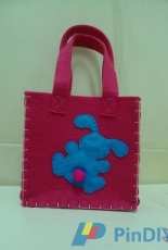 Felt bag with applique