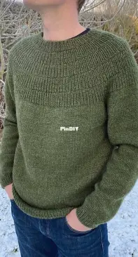 Anker's Sweater - My Boyfriend's Size by PetiteKnit - English