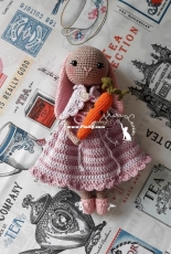 Haru Leven Handicrafts - Harumi Sato Levenhagen - Mrs. Rabbit and her Baby Carrot