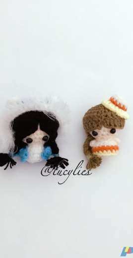 two mini girls