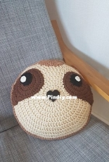 Tangle Tree Creative - Gina Rahman - Crochet Sloth Cushion - Free