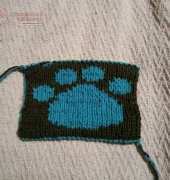 Double Knitting Doggie Paw Hot Pad