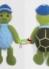Knitted turtle