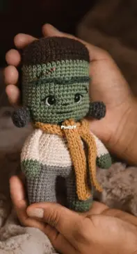 Dani Diro Handmade - Daniela Diaz - Mini Frankenstein - Russian - Translated