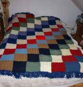 blanket from recycled yarns