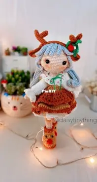 Daisy Tiny Things - Daisy - Hạnh Mèo - Stella the Little Reindeer Girl Doll - Boneca Stella a Pequena Rena - Portuguese