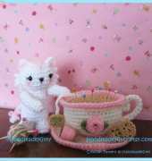 Handmade Kitty - Jenny Lloyd - Kitty Playing with Pincushion Teacup