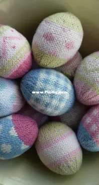 Little Cotton Rabbits  Easter eggs by Julie William - free