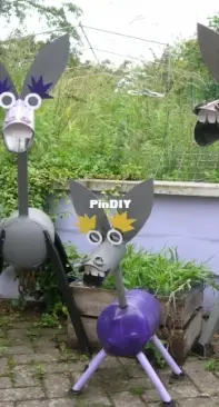 donkeys made of recycled metal