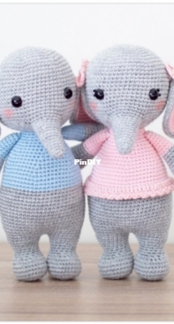 Bunnies and Yarn - Michelle Álvarez - Elephants Lulu and Miles -  Elefantes Lulu y Miles - Spanish