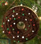 Yarnspirations - Red Heart LW2259 Michele Wilcox - Doughnut Ornament - Free