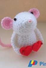 Valentine /Mothers Day Mouse by Sophiecat