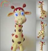 Knitted giraffe