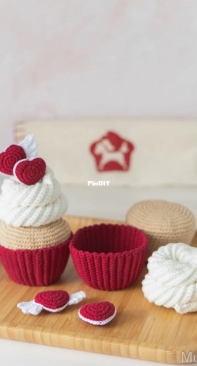 Mufficorn - Olga Chemerys - Cupcake With Hearts - Valentijns cupcake door - Dutch