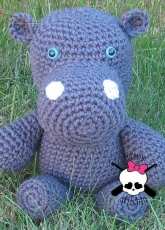 Forever Stitchin - Jodi Stredulinsky- Christina the Hippo  - English