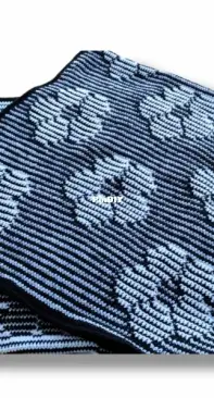 Crochet flower blanket  black/white