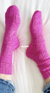 Midwinter Socks Set pattern by Summer Lee