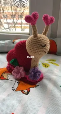 Snail in love