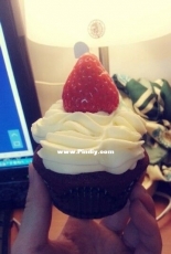 cupcake  strawberry