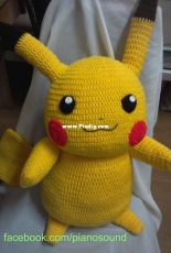 Amigurumi Pikachu by Noramon Dron - English