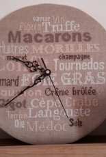Cross stitch clock, vaisselle aux pivoines, Summer garden