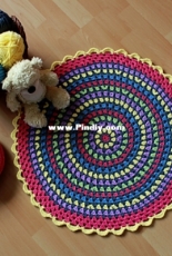 Zoom Yummy - Happy Crochet Rug