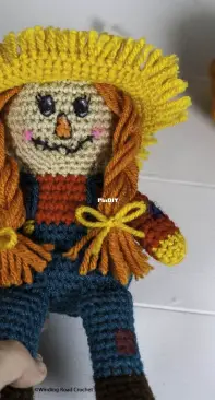 Winding Road Crochet - Lindsey Dale - Easy Crochet Scarecrow - Free