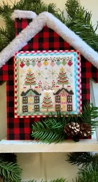 Stitching With The Housewives - Dapper Doodads - City Christmas 1