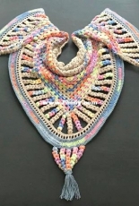 Petra Perle - Sweetie Chain Triangler Shawl - English and German