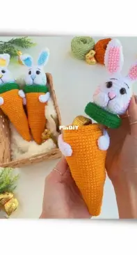 Crocheteira Feliz - Ana Claudia Dognini Valarini -  The Carrot Bunny - Cenourelho o Coelhinho Cenoura - Portuguese