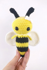 Affordable Cuteness - Theresas Crochet Shop - Theresa Grey / Kicher - Bee