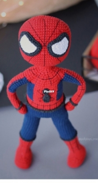 Polly Toys Crochet - Dasha Lobacheva - Superhero from New York