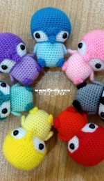 Amigurumi rainbow penguin