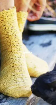 Sylvie Damey - Marguerite Crocheted Socks
