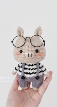 Hainchan Design - Hanh Tran - Joey The Little Pig